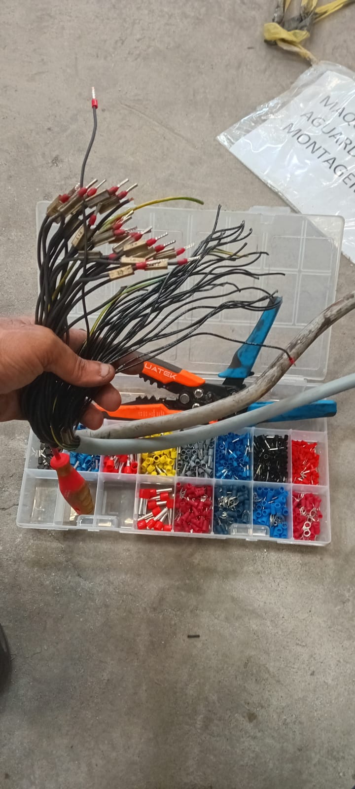 Preparação da fiação e ponteiras para montagem